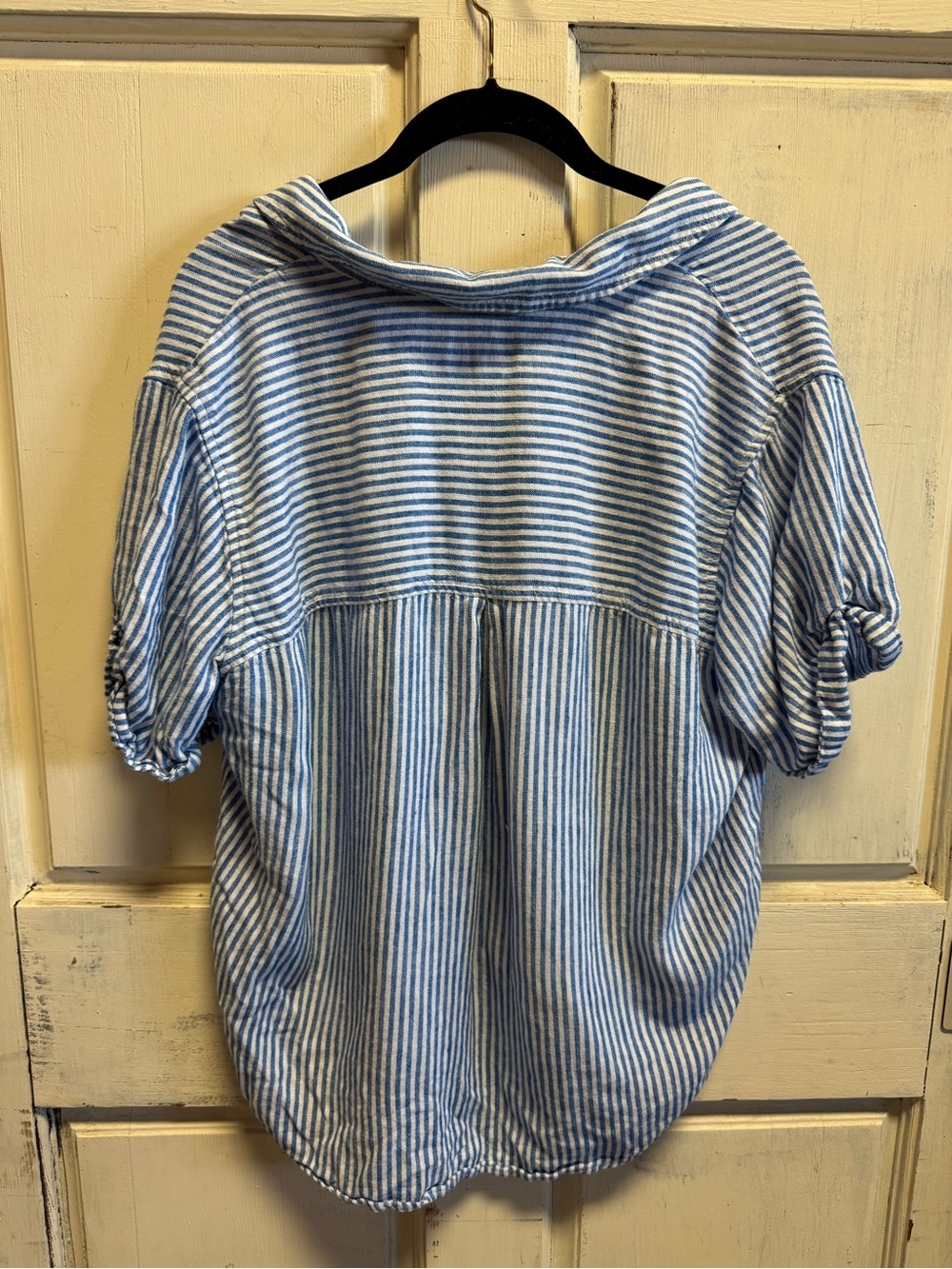 Women’s Universal Thread Striped Top - Picture 5 of 8